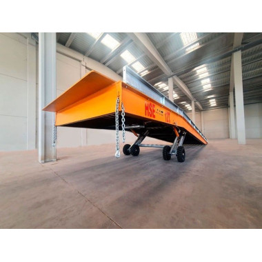 Rampe di Carico--Rampa di carico elettrico 12 ton. con piattaforma batteria 2