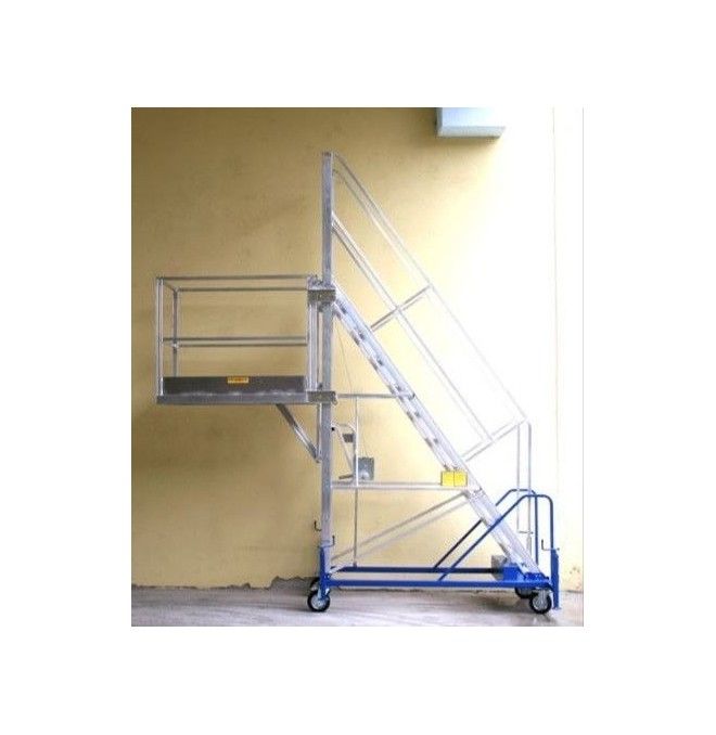Escaleras--Escalera con Plataforma Regulable en altura